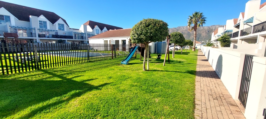 2 Bedroom Property for Sale in Gordons Bay Central Western Cape